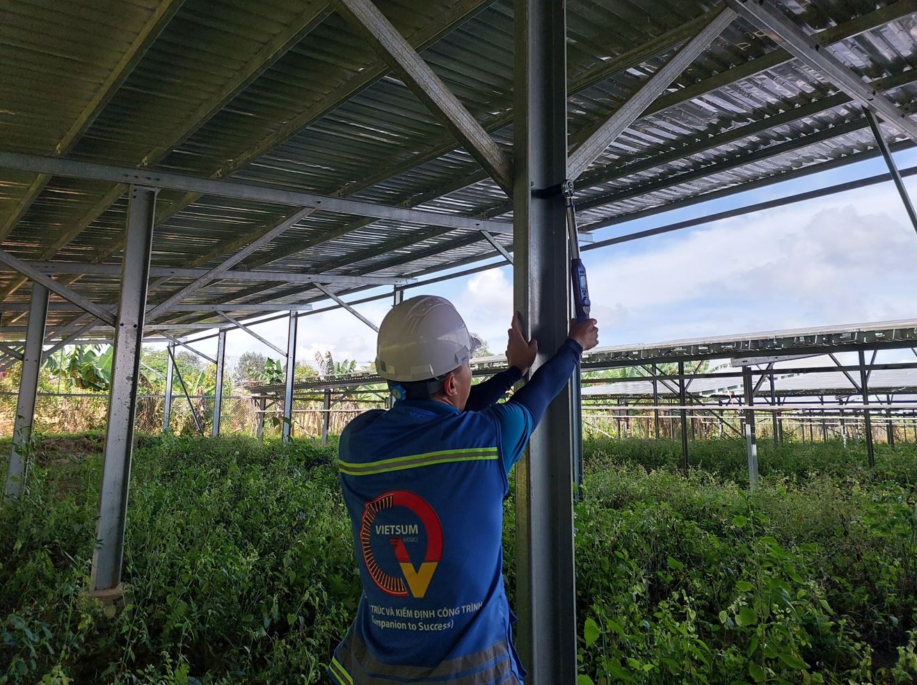 Kiểm định chất lượng công trình khi lắp đặt điện mặt trời áp mái nhà trang trại 2022